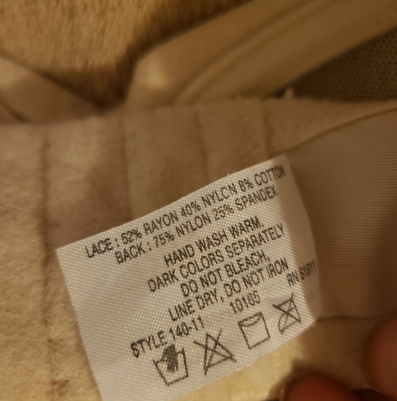 Lace Underwire Bra - Picture 7 of 9